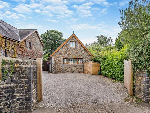 2 Bed in Llanmorlais 95129 in Pen-Clawdd, United Kingdom