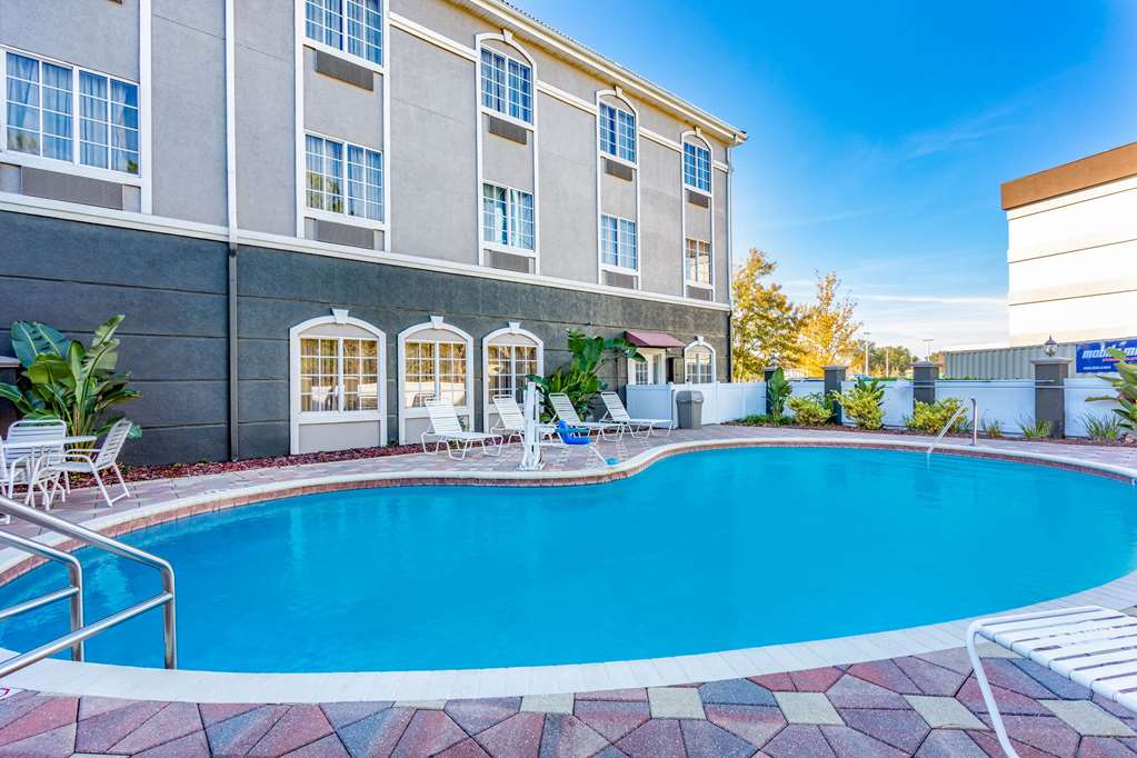 La Quinta Inn & Suites by Wyndham St. Augustine - photo 7