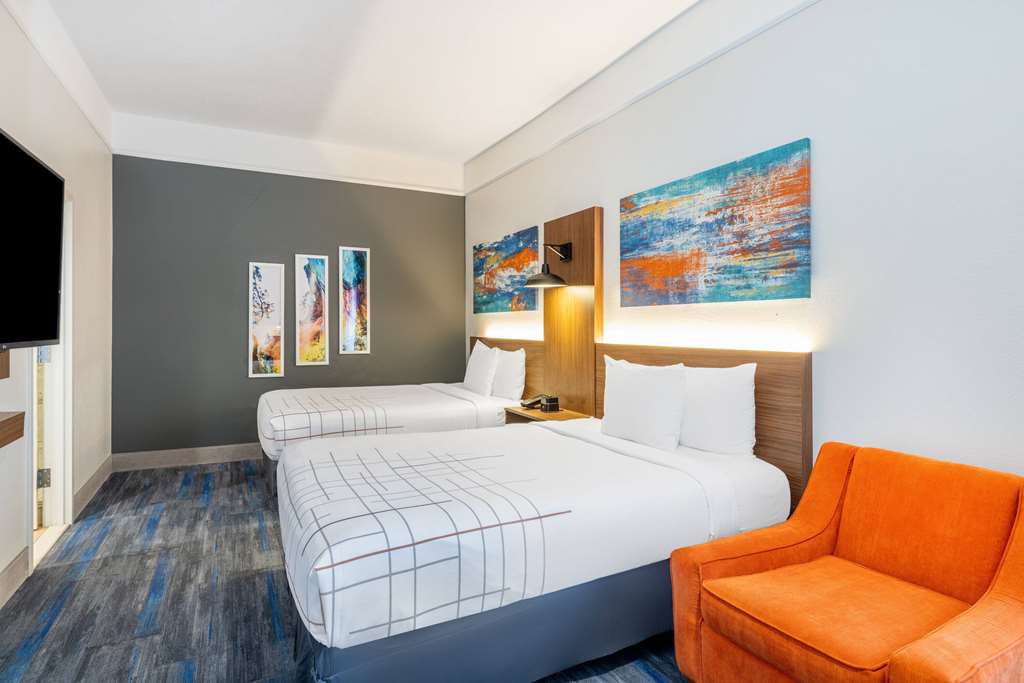 La Quinta Inn & Suites by Wyndham St. George - photo 31