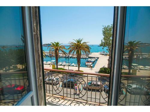 Royal Blue Apartment — 4-Star Luxury Hotel in Split, Croatia