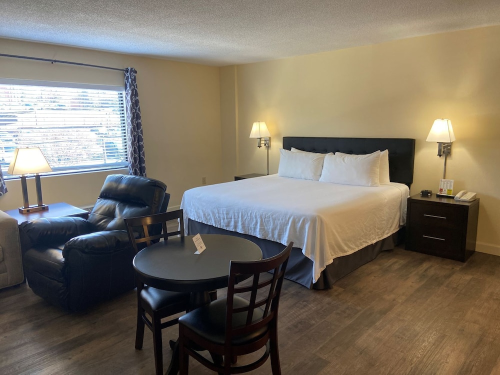 University Inn Durham next to Duke University Medical Center - photo 10