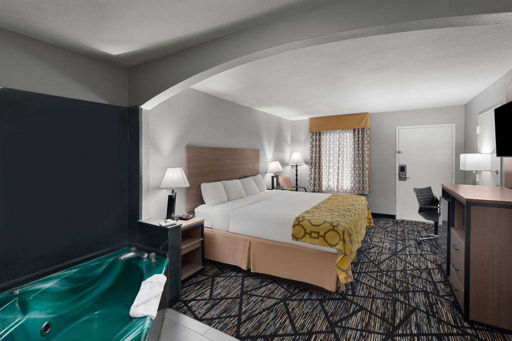 Baymont by Wyndham Mobile Tillmans Corner - photo 29
