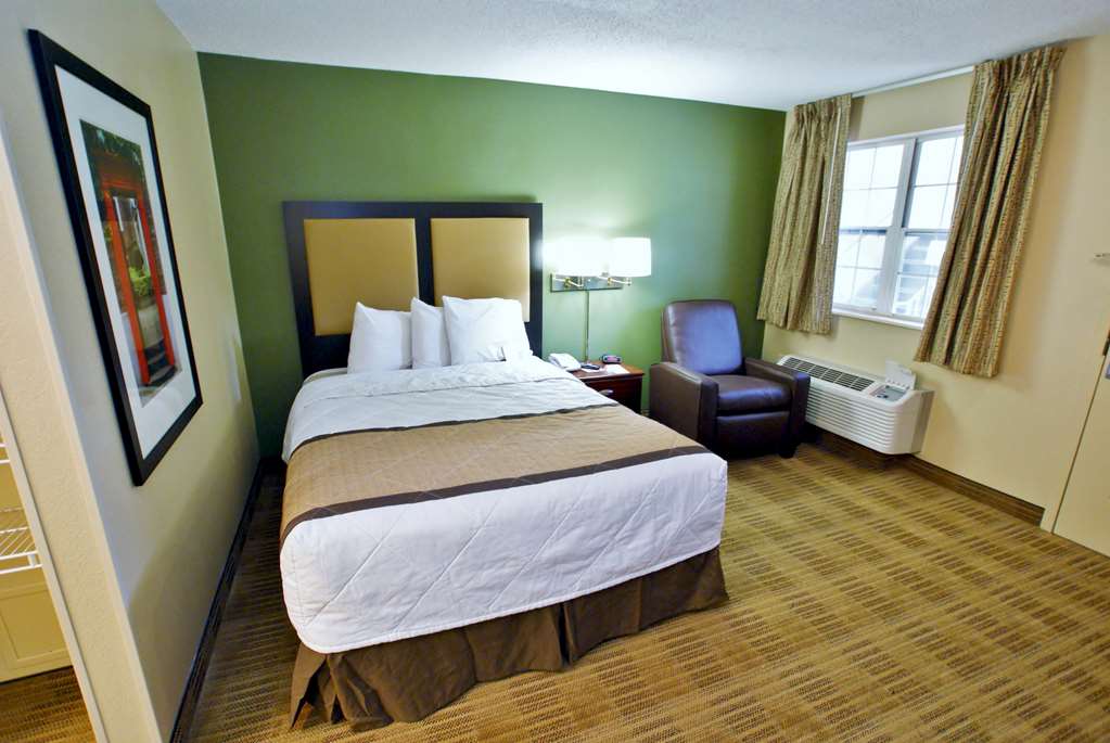 MainStay Suites Knoxville Cedar Bluff - photo 8
