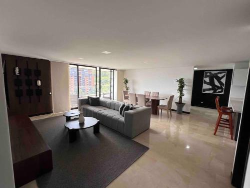 701 Beautiful apartment in heart of El Poblado View — 4-Star Luxury Hotel in Medellin, Colombia