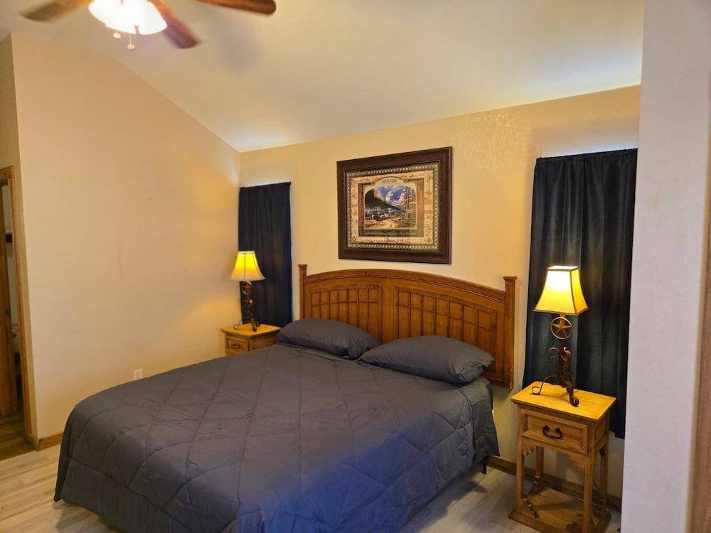 Texas Star Lodges — hotel in Floresville