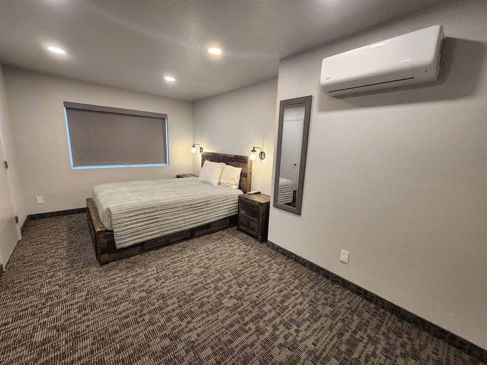 Aquarius Inn - photo 15