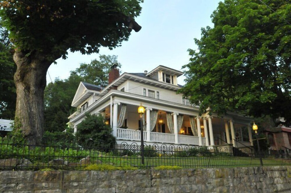 Bluefield Inn - photo 26