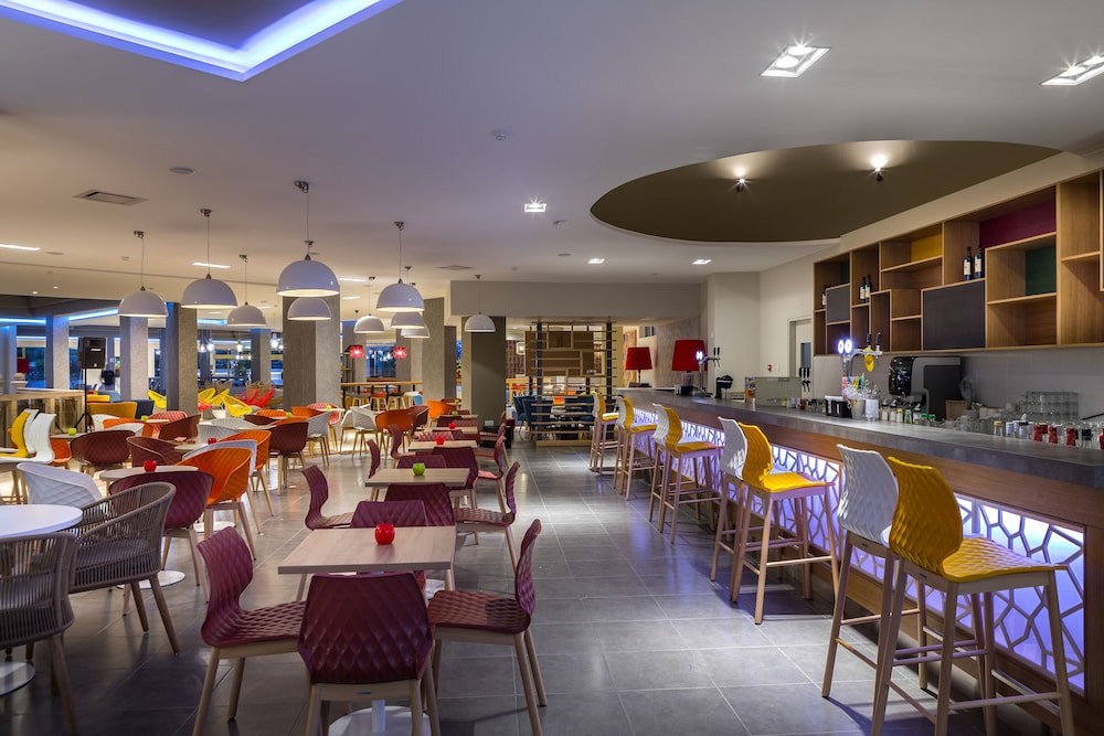 מזון ומשקאות