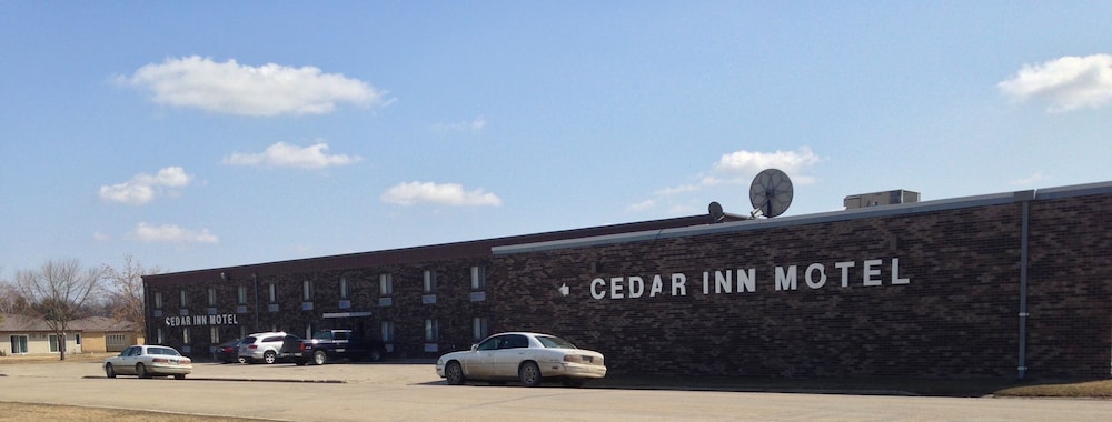 Cedar Inn - photo 3