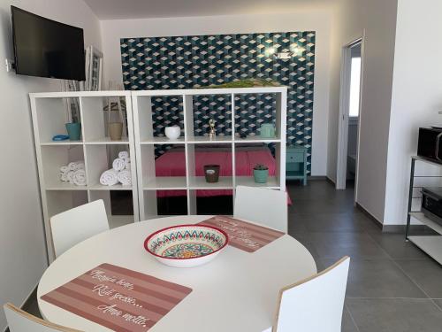 White House monolocale — 4-Star Luxury Hotel in Avola, Italy