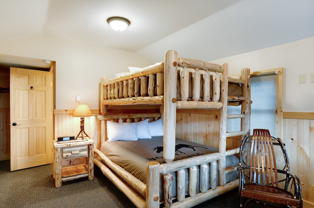 Cobble Mountain Lodge - photo 34