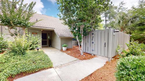 911 Inverness Village - photo 27
