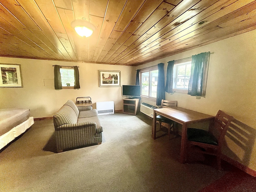 Hanging Horn Lakeside Resort - photo 47
