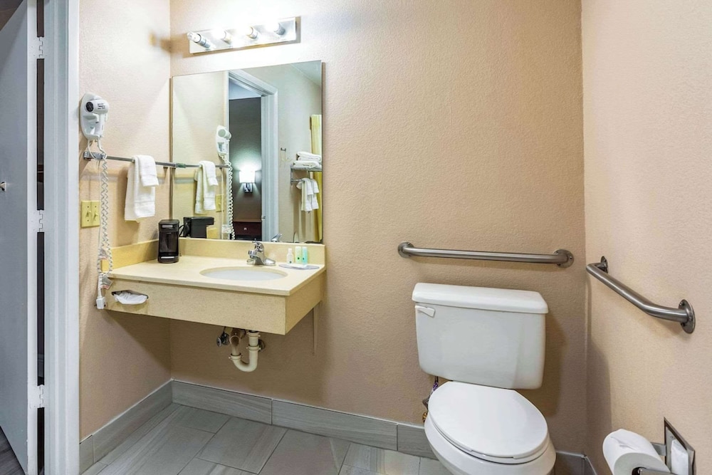 Quality Inn Quincy Tallahassee West - photo 27