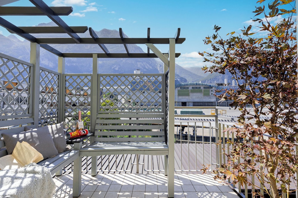 Appartamento Fabio Few Min From Lake — 4-Star Luxury Hotel in Riva Del Garda, Italy