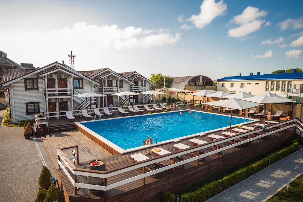 DelMare Hotel - carbon neutral hotel in Anapa
