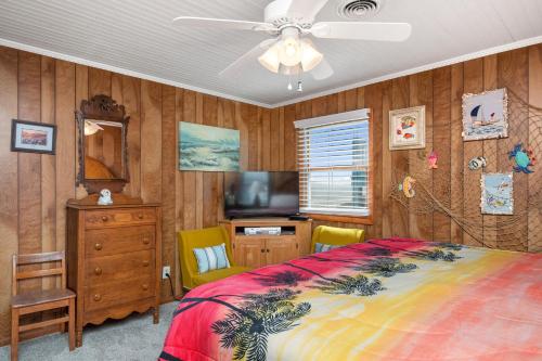 A Pirate's Paradise by Oak Island Accommodations - photo 26