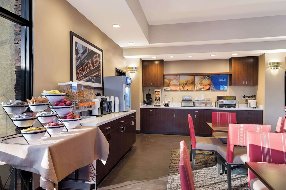 Comfort Inn & Suites Las Vegas Nellis - photo 37