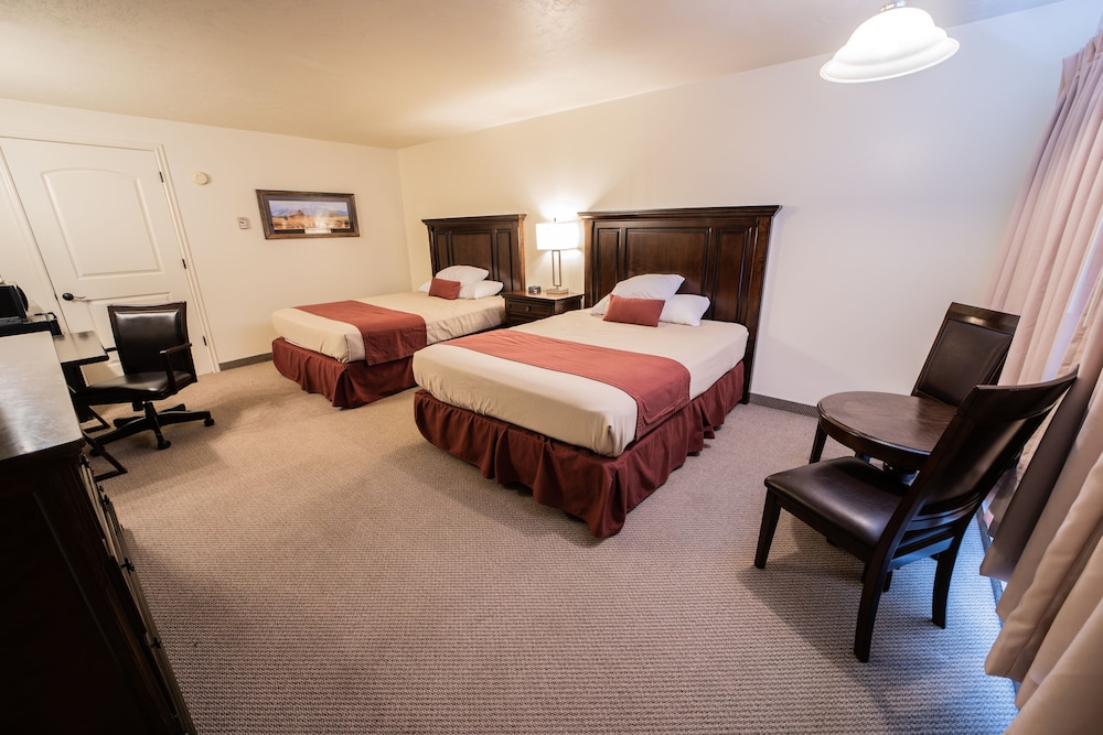 Clover Creek Inn - photo 8