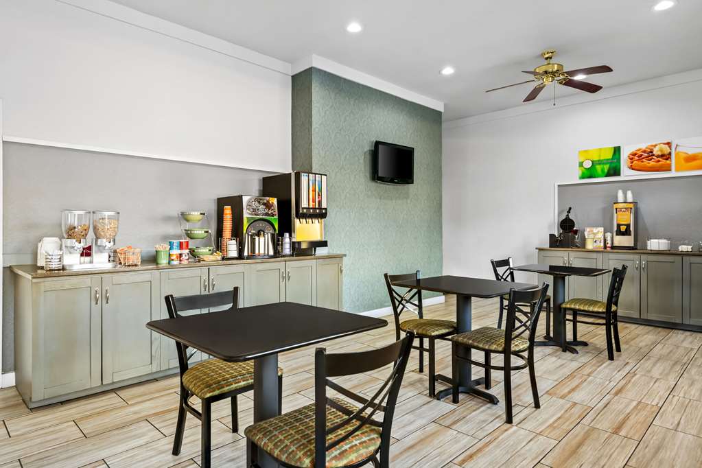 Quality Inn near Blue Spring - photo 28