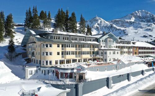 Heart Hotel Aurora - last minute hotel in Unknown City