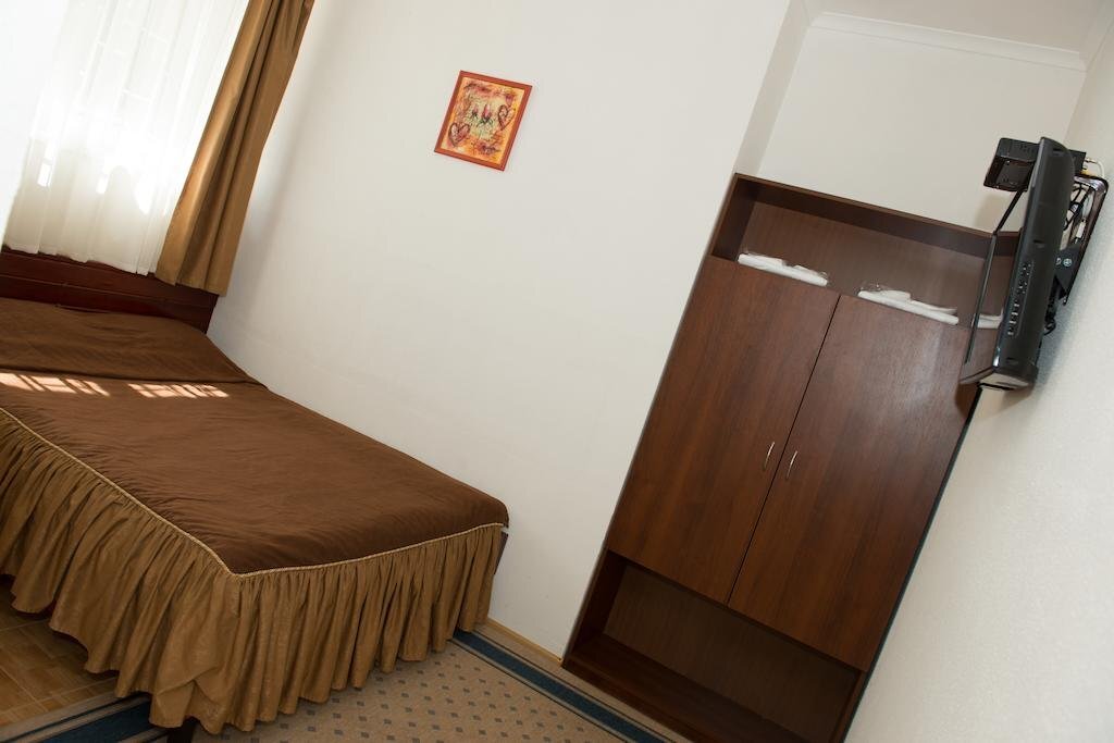 Acorn Hotel — hotel in Irpin