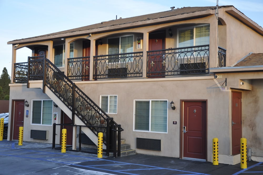 Sun Light Motel in Downey, United States