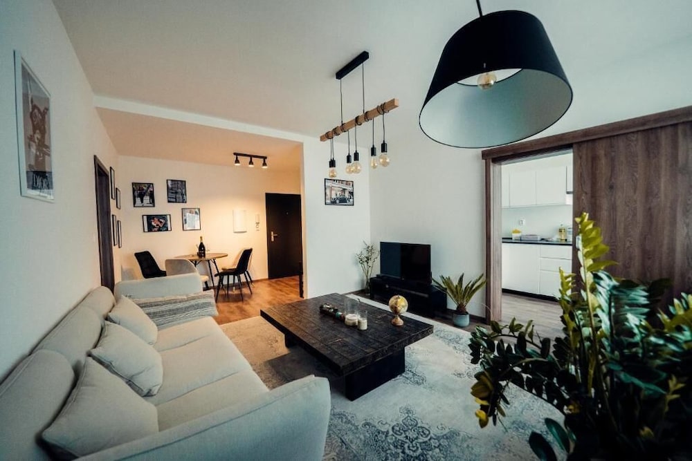 Tiffany Apartment Hotel — Bratislava — photo 2