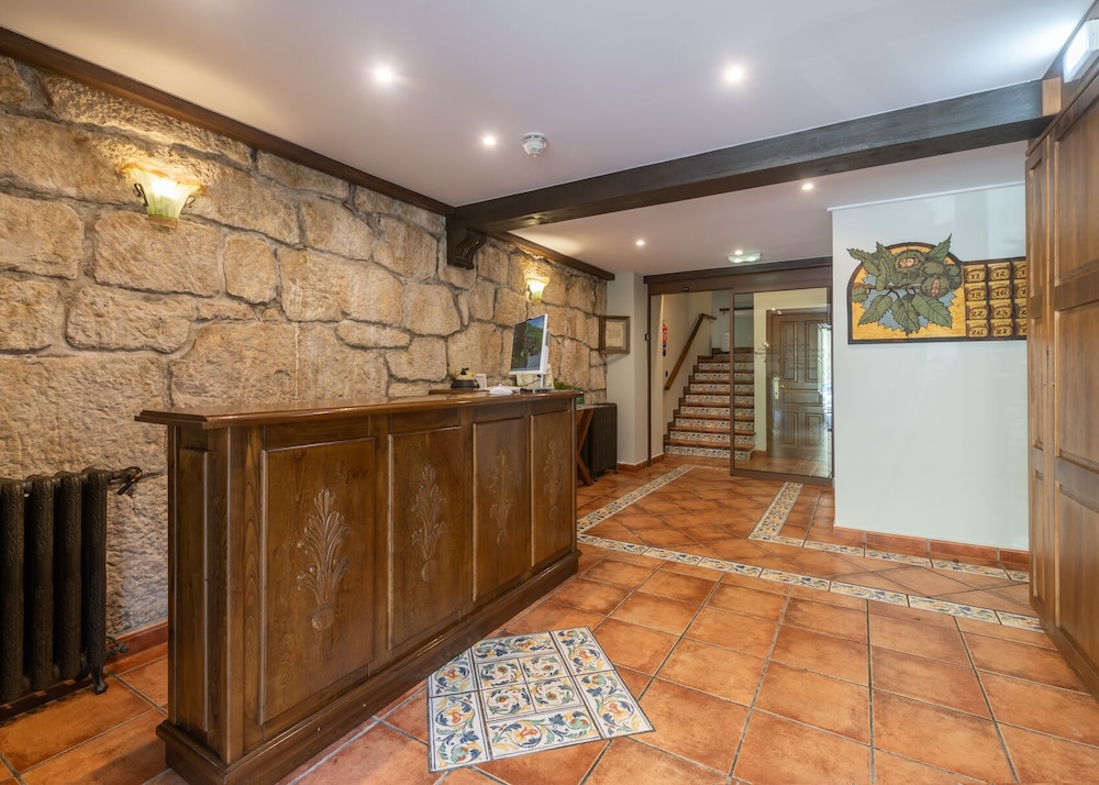 Logis Hotel Restaurante La Casa De Juansabeli — Carrena