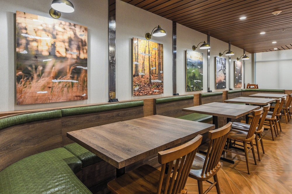 Fairfield Inn & Suites by Marriott Ontario Rancho Cucamonga - photo 39