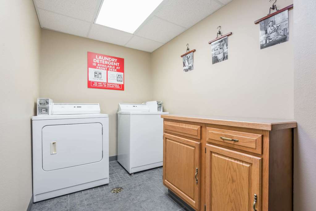 Super 8 by Wyndham Beloit KS - photo 14