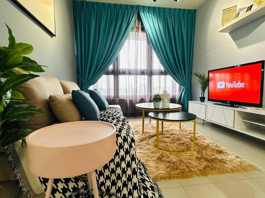 MVD33 KL Sunway Velocity Ikea MRT Cheras #8pax 2cp — 4-Star Luxury Hotel in Kuala Lumpur, Malaysia