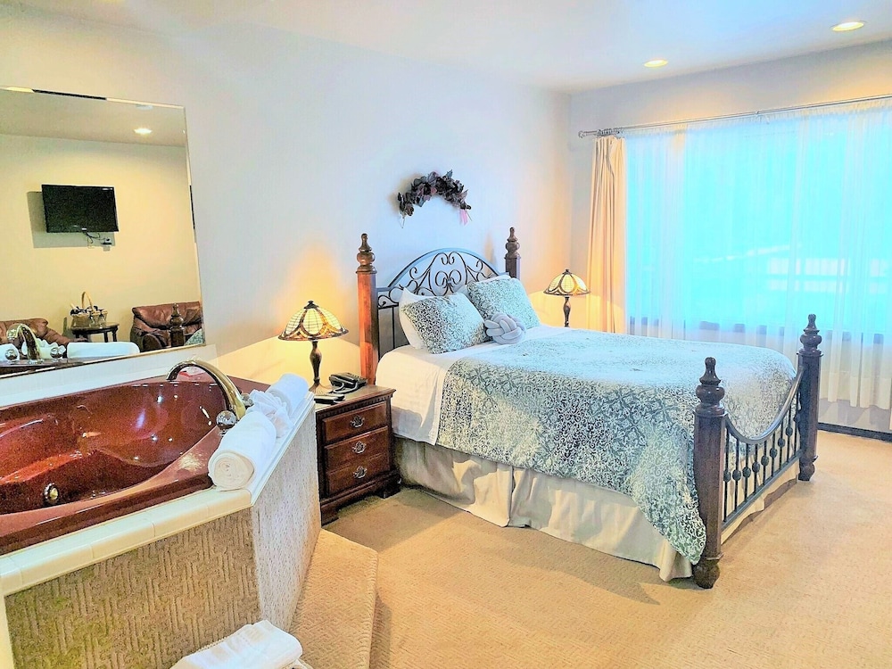 Breakers Boutique Inn - photo 32
