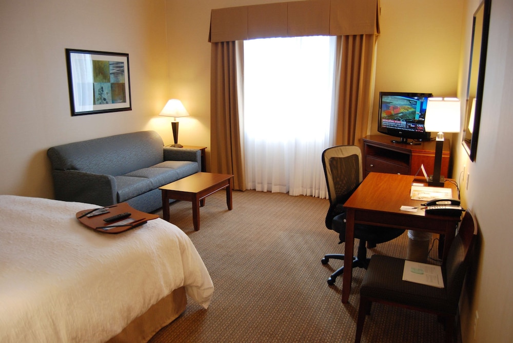 Hampton Inn & Suites Folsom - photo 10