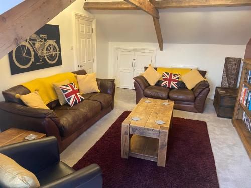 County Loft Penthouse Apartment