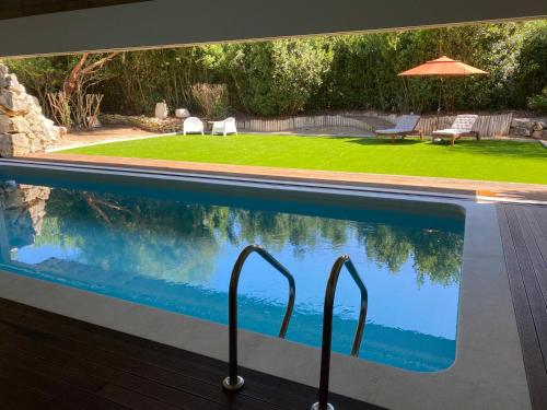 Poolside Suite Quinta da BellaVista — 4-Star Luxury Hotel in Santarem, Portugal