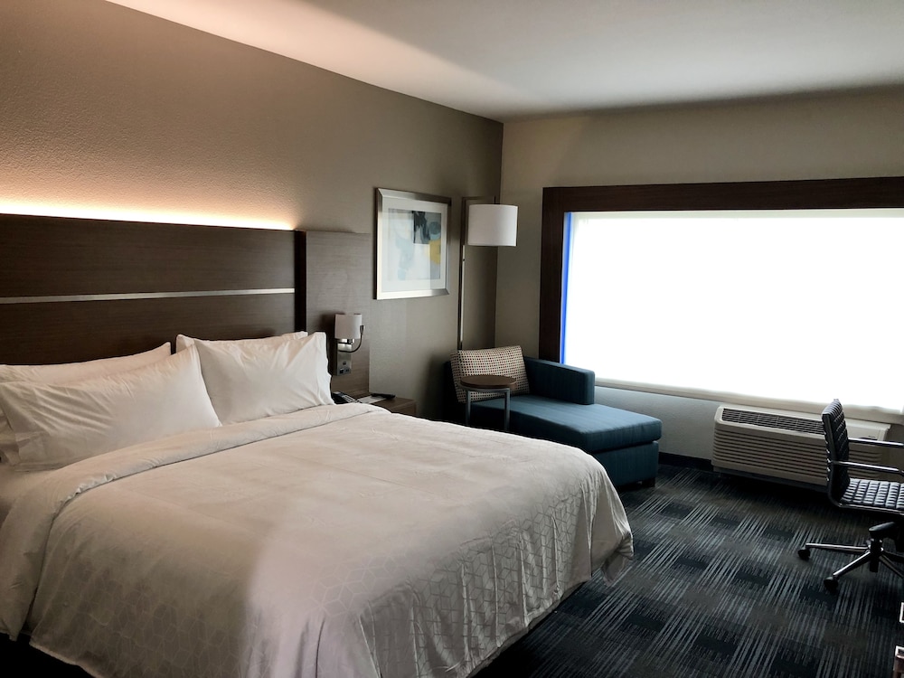 Holiday Inn Express and Suites Houston Westchase Westheimer by IHG - photo 9