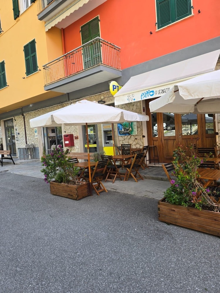 Pippo A Vernazza Rooms — Vernazza