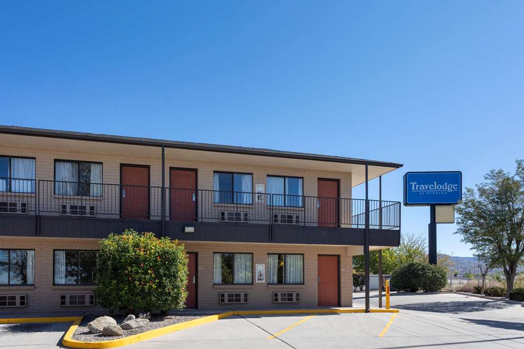 Travelodge by Wyndham Albuquerque East - photo 3