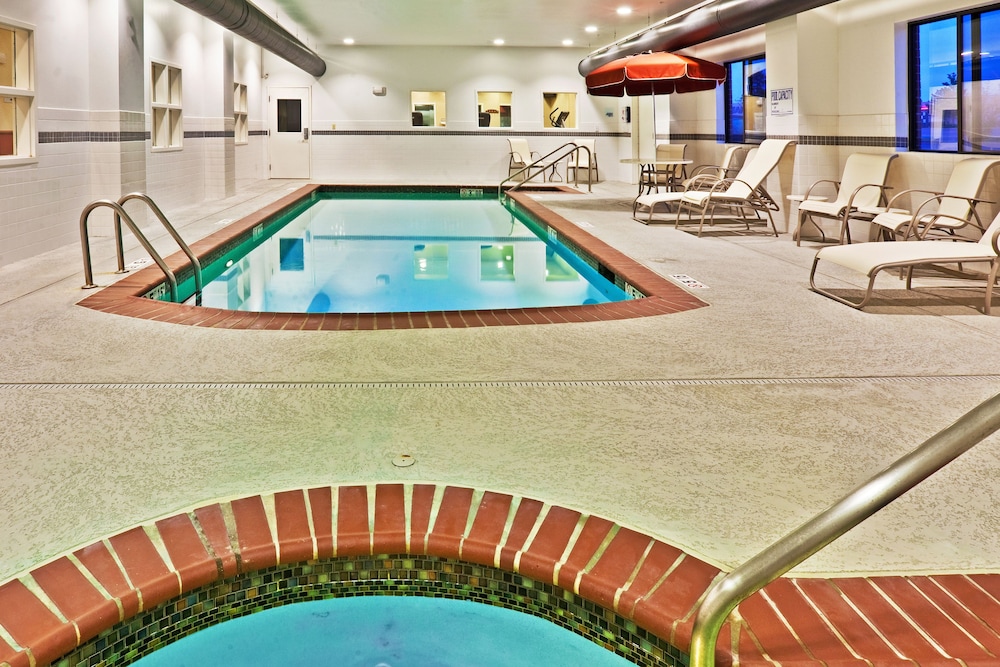Holiday Inn Express Hotel & Suites Bartlesville by IHG - photo 11