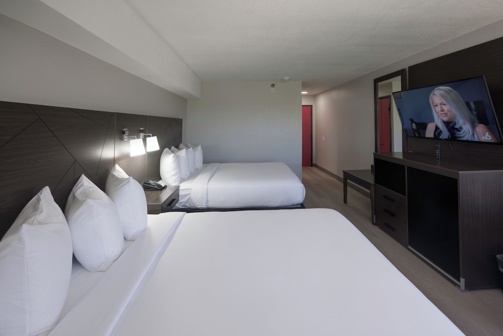 B&B Hotel Miami Airport - photo 14