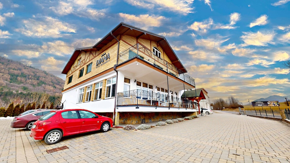 Hotel Diana - carbon neutral hotel in Zilina