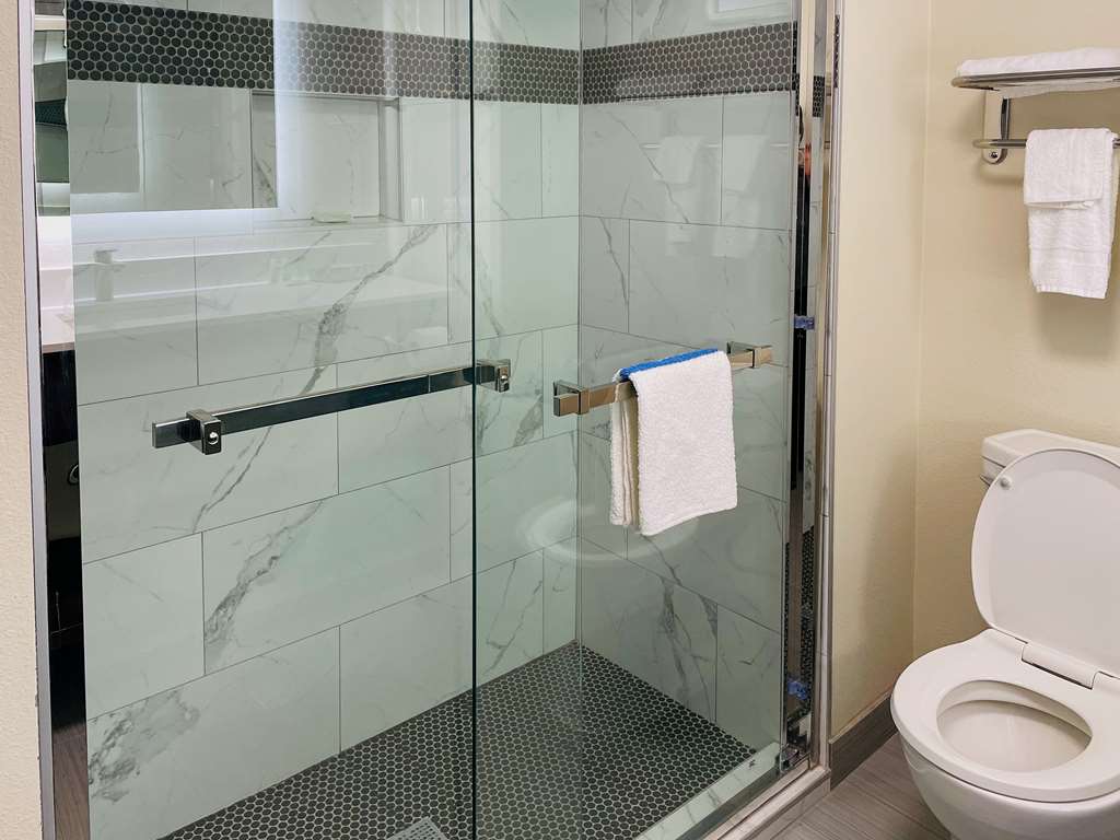 Quality Inn & Suites Lake Charles South - photo 25