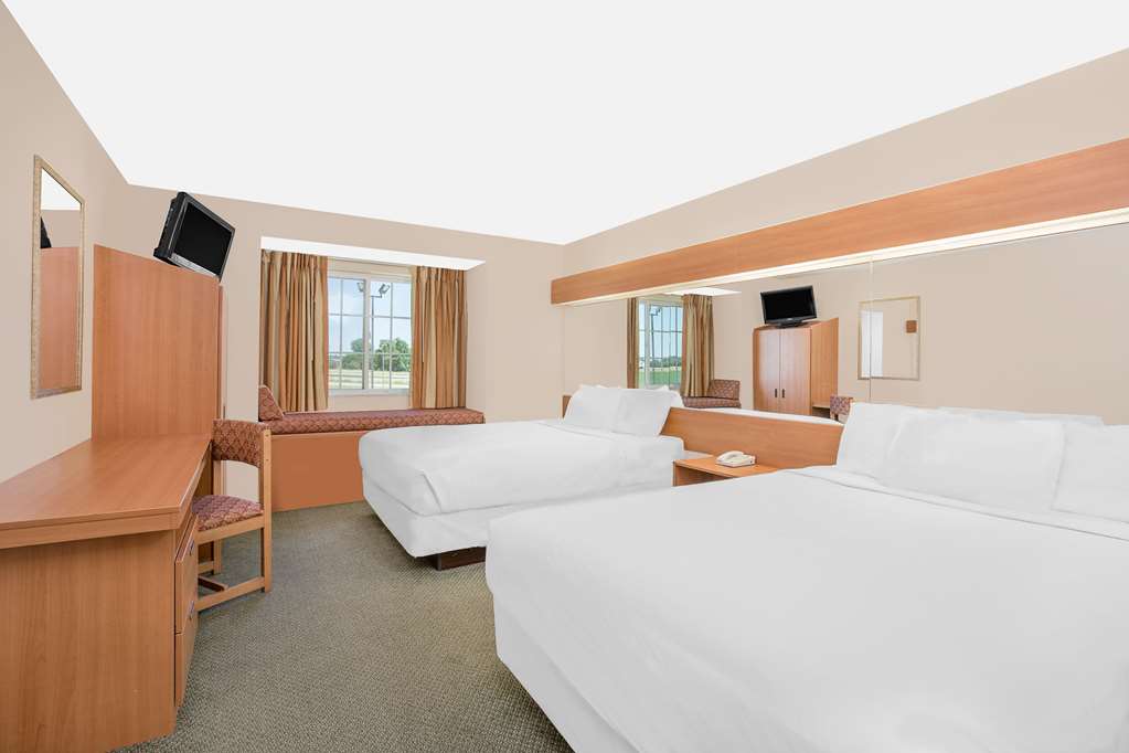 Microtel Inn & Suites by Wyndham Colfax Newton - photo 10
