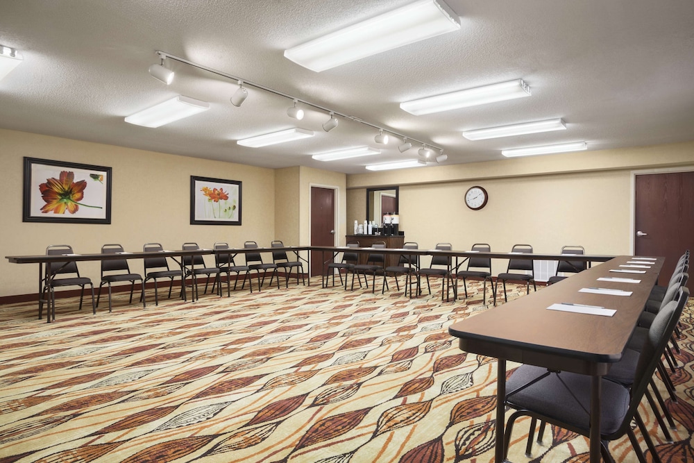 Hampton Inn Forrest City - photo 26