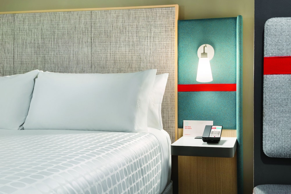 avid hotel Perry National Fairground Area by IHG - photo 9