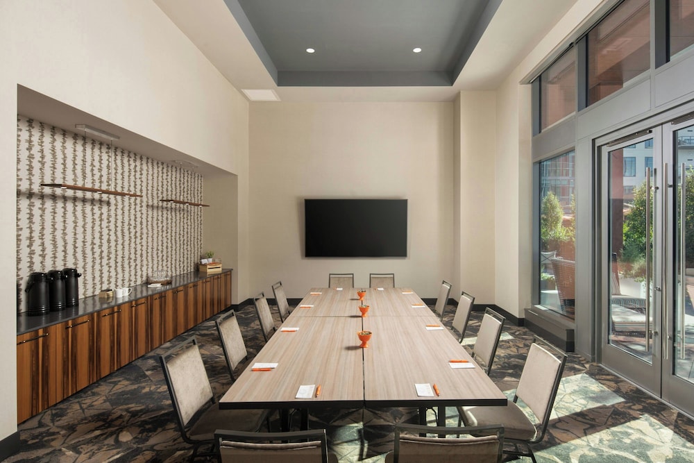 Epicurean Atlanta Autograph Collection - photo 96