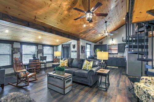 Smoky Mountain Loft Amazing Views Hot Tub 560 FREE tickets each paid day - photo 20