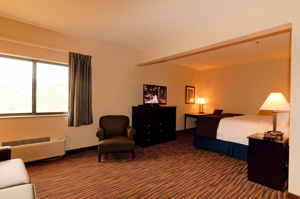 Cobblestone Inn & Suites Denison Oak Ridge - photo 10