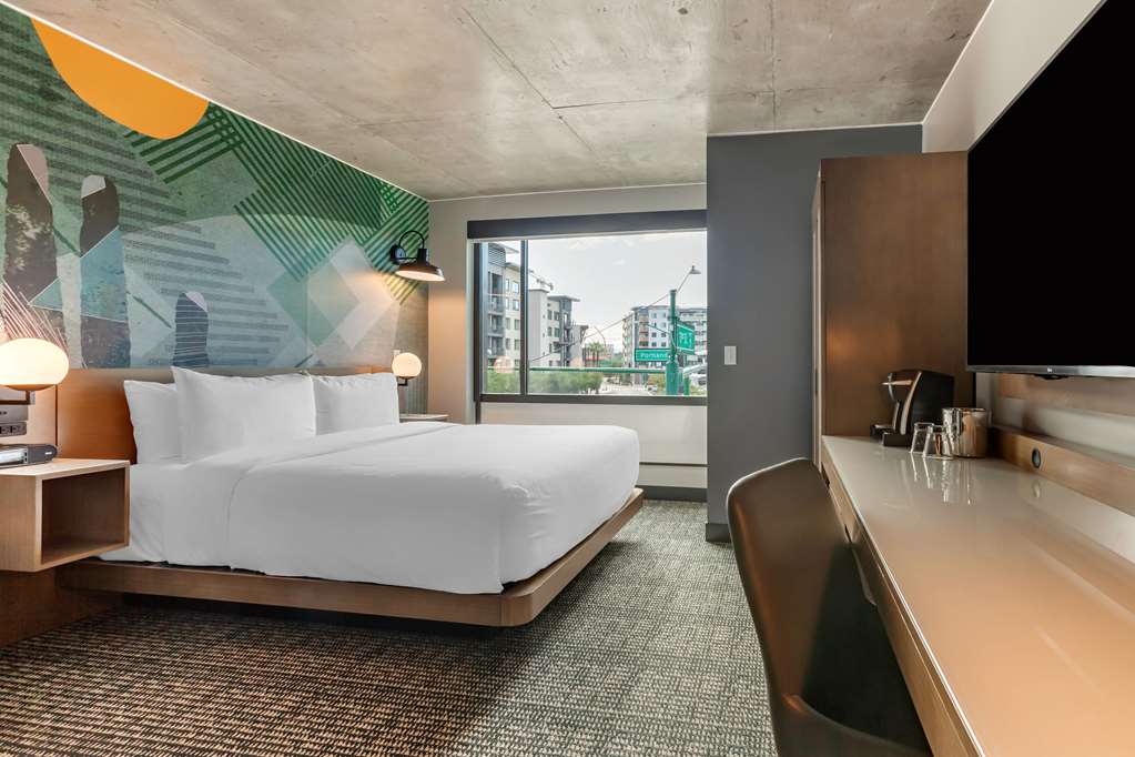 Cambria Hotel Downtown Phoenix Convention Center - photo 6